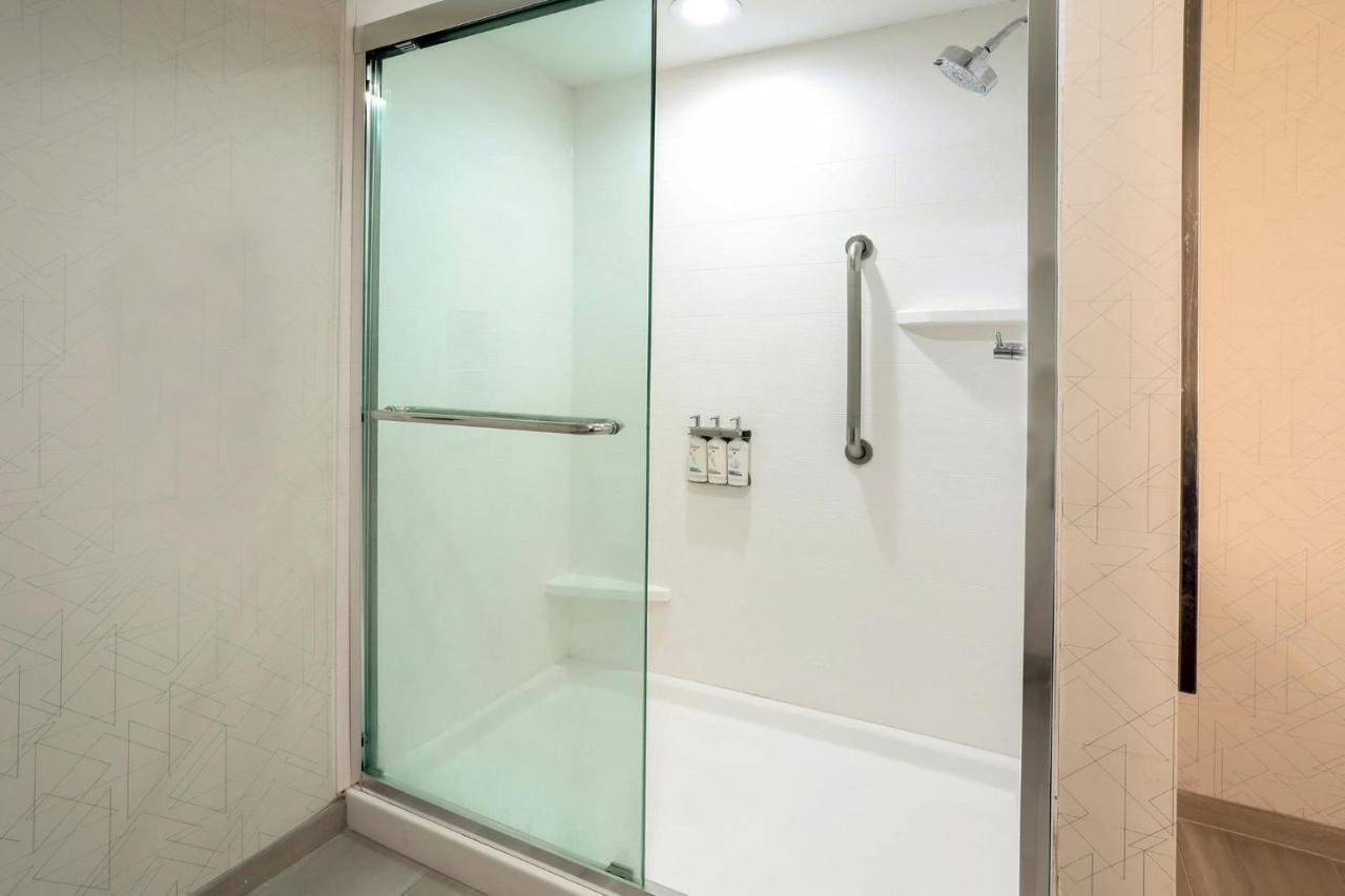 Holiday Inn Express Hotel & Suites Dover By Ihg Eksteriør billede